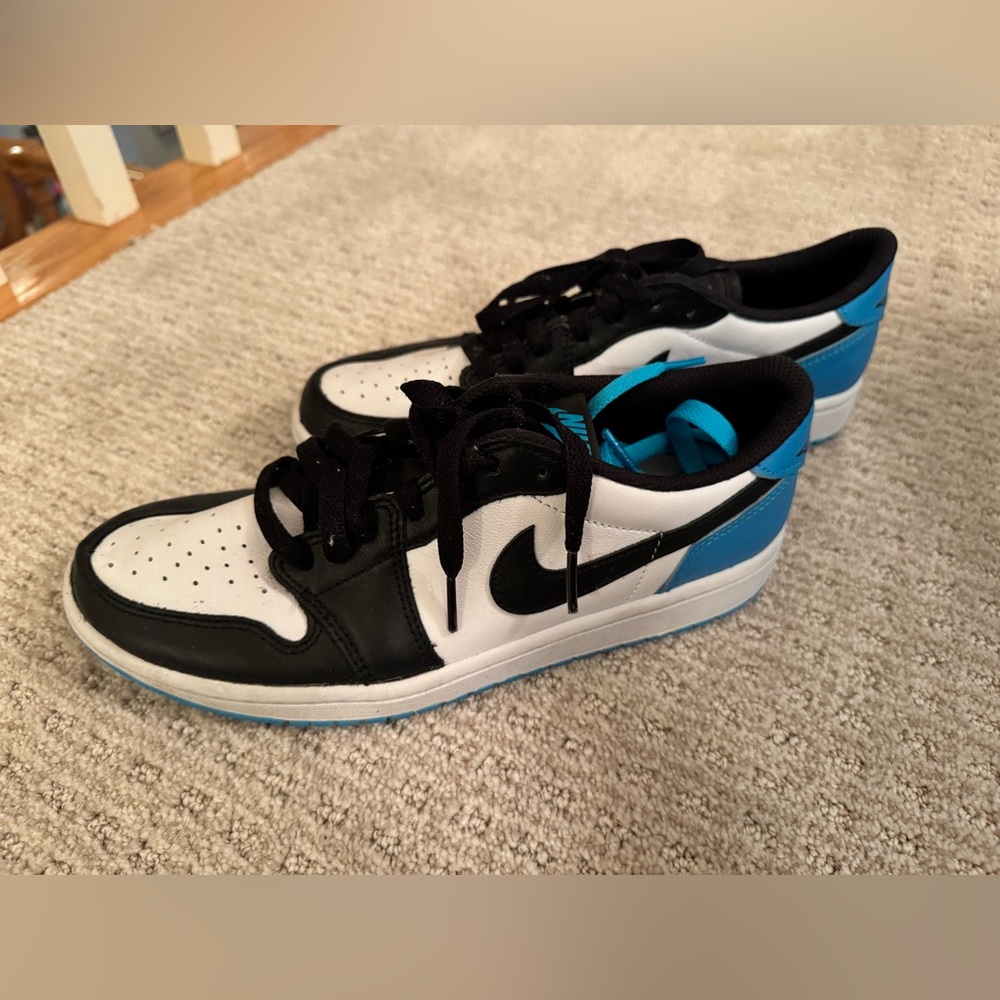 NIKE AIR JORDANS